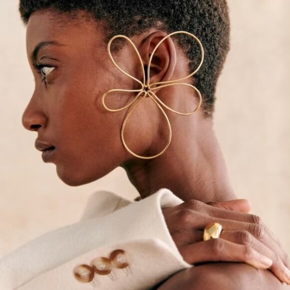 Sezane Nelly Earrings - gold flowers - Picture 3 of 7